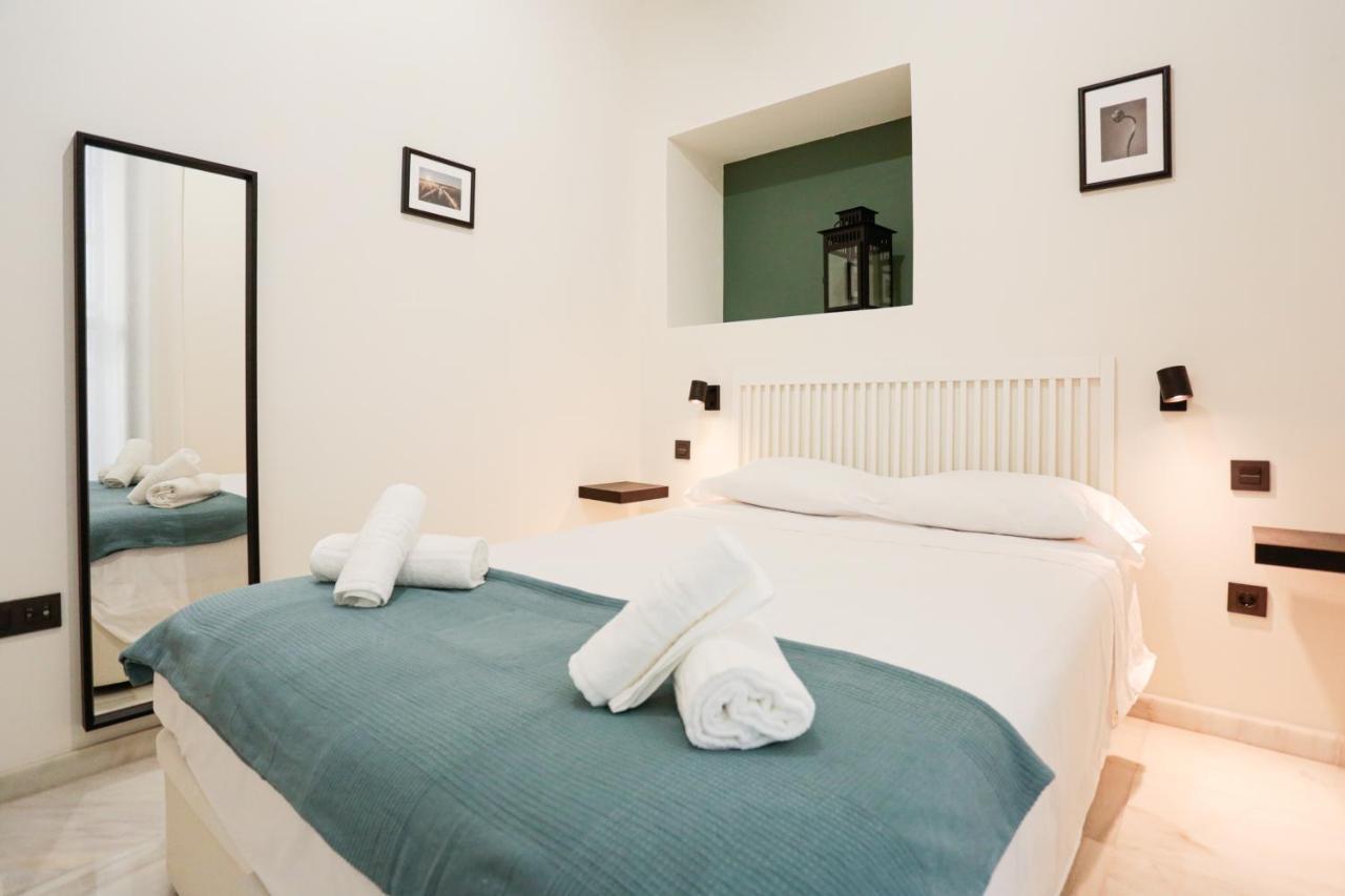 Monkeys Apartments Cervantes Sevilla Eksteriør bilde